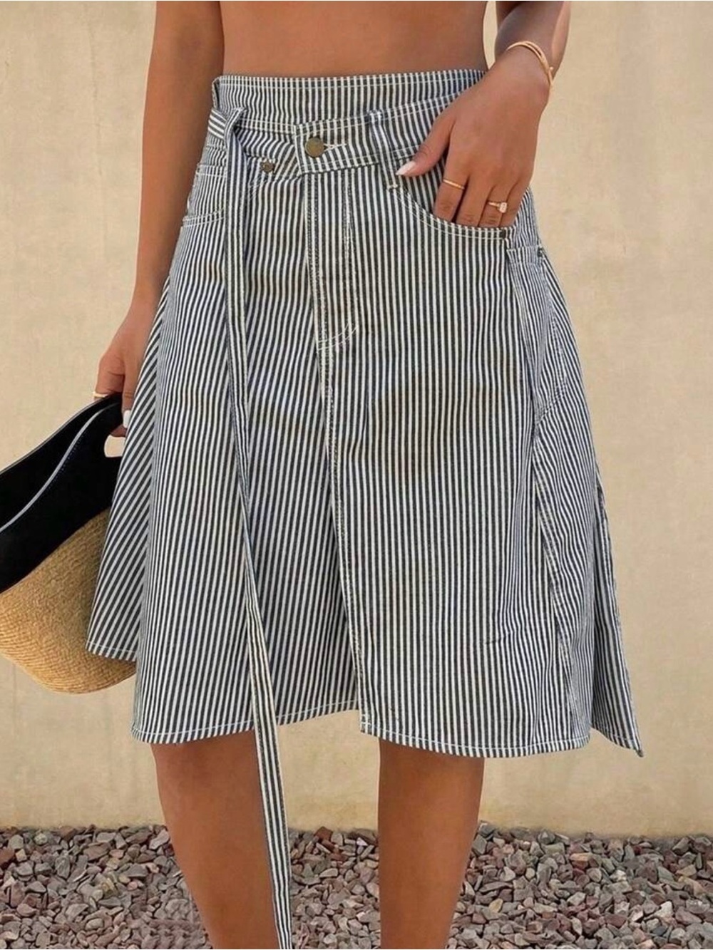 Striped A-Line Knee-Length Skirt - Black & White